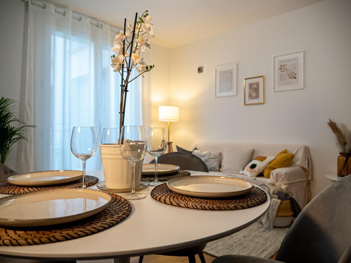 Maison Blanche: Appartamento Elegante Con Parcheggio Privato Мантова Екстериор снимка