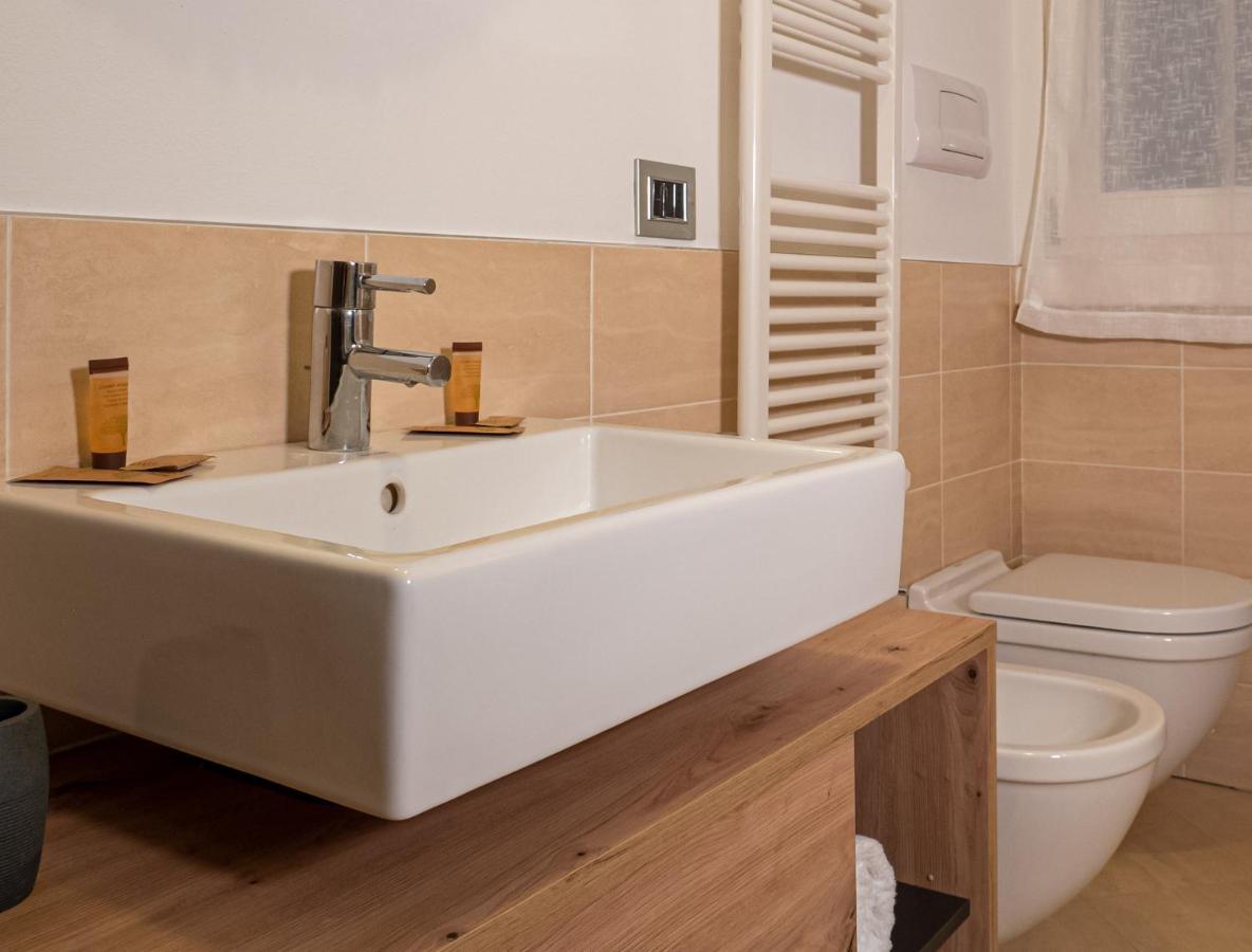 Maison Blanche: Appartamento Elegante Con Parcheggio Privato Мантова Екстериор снимка